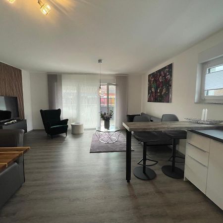 Exklusive Wohnung Zentral Mit Grossem Balkon ロースハイム エクステリア 写真