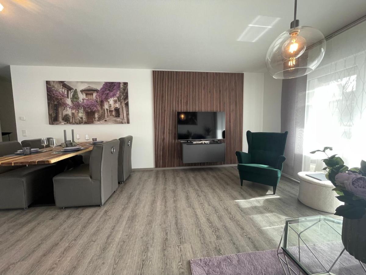 Exklusive Wohnung Zentral Mit Grossem Balkon ロースハイム エクステリア 写真