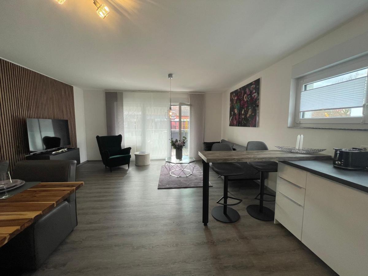 Exklusive Wohnung Zentral Mit Grossem Balkon ロースハイム エクステリア 写真